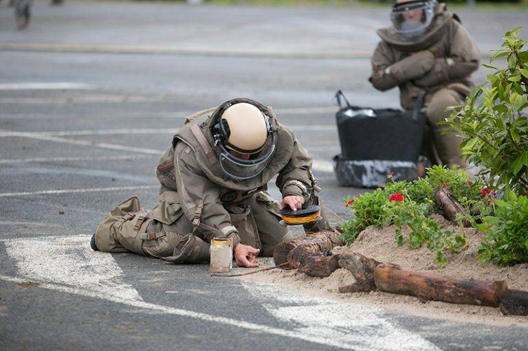 Field preparation - Explosive ordnance disposal